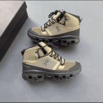 On Running Cloud-Series Hiking Boot